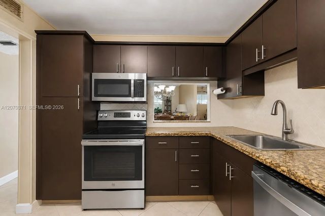 4 of 21 - 3170 Holiday Springs Boulevard #6-105, Margate, FL