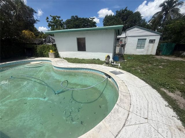 3 of 3 - 1464 Sw 28th Way, Fort Lauderdale, FL