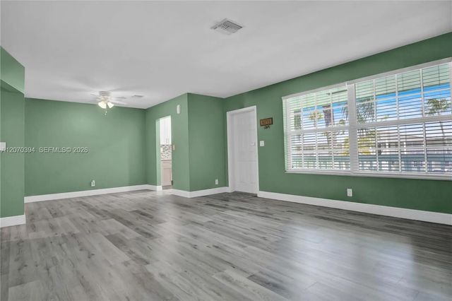 3 of 39 - 931 Se 9th Avenue #17, Pompano Beach, FL