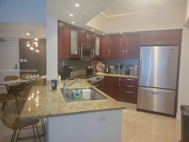 3 of 20 - 19900 E Country Club Drive #607, Aventura, FL