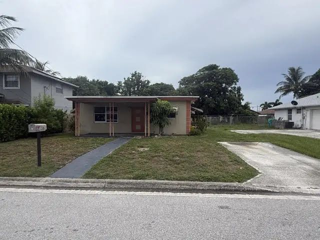 2 of 13 - 120 Ne 12th Avenue, Boynton Beach, FL
