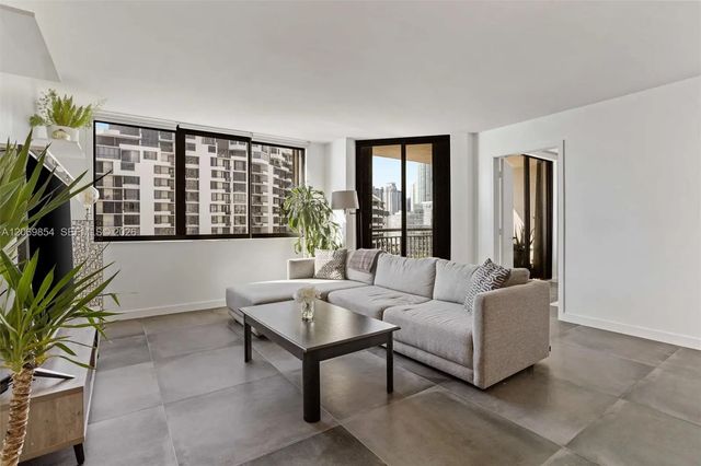 4 of 46 - 540 Brickell Key Drive #1519, Miami, FL