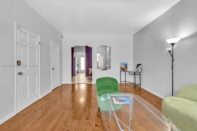 736 12th Street #5, Miami Beach