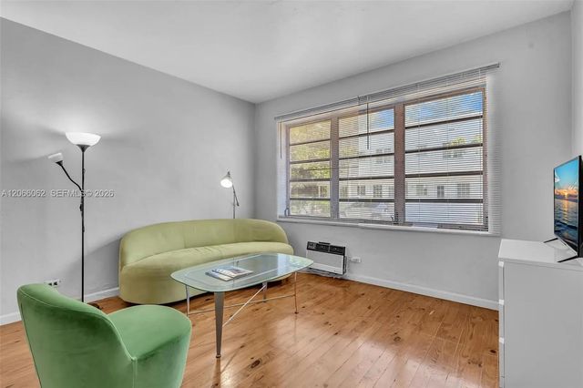 3 of 39 - 736 12th Street #5, Miami Beach, FL