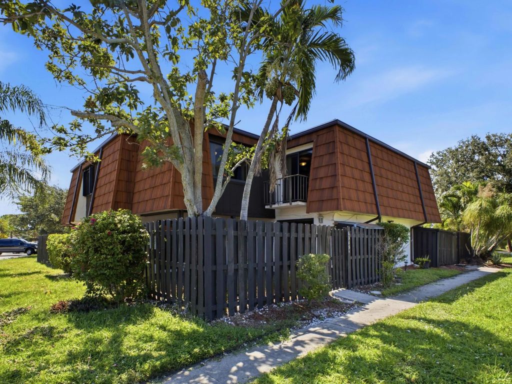 6345 Red Pine Lane #a, Greenacres