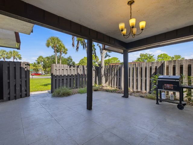 3 of 24 - 6345 Red Pine Lane #a, Greenacres, FL