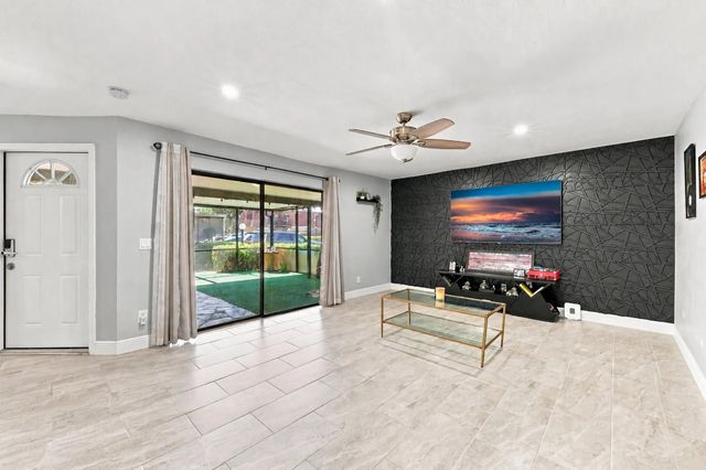 4 of 23 - 4165 Turnberry Circle #24, Lake Worth, FL
