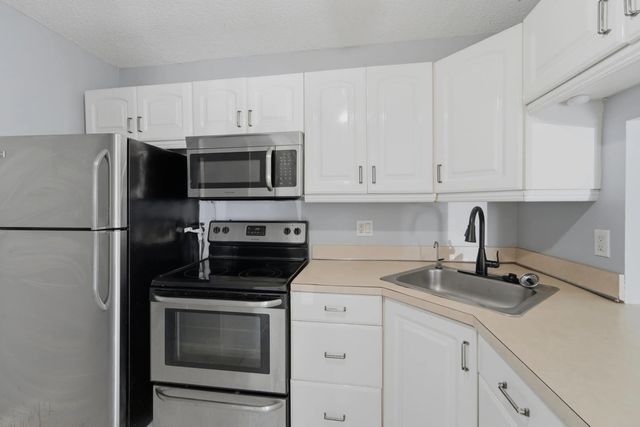 4 of 29 - 728 Sunny Pine Way #a1, Greenacres, FL
