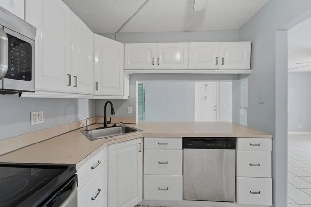 5 of 29 - 728 Sunny Pine Way #a1, Greenacres, FL