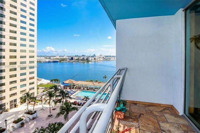 335 S Biscayne Boulevard #1500, Miami