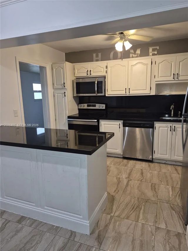 3 of 14 - 3035 Nw 68th Street #12d, Fort Lauderdale, FL