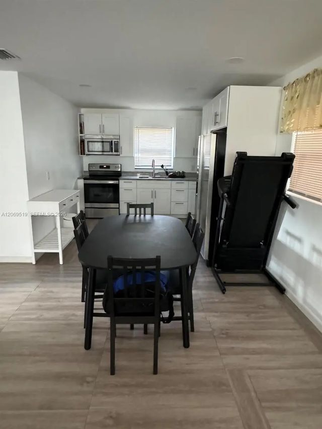4 of 11 - 1281 W 35th Street, Riviera Beach, FL