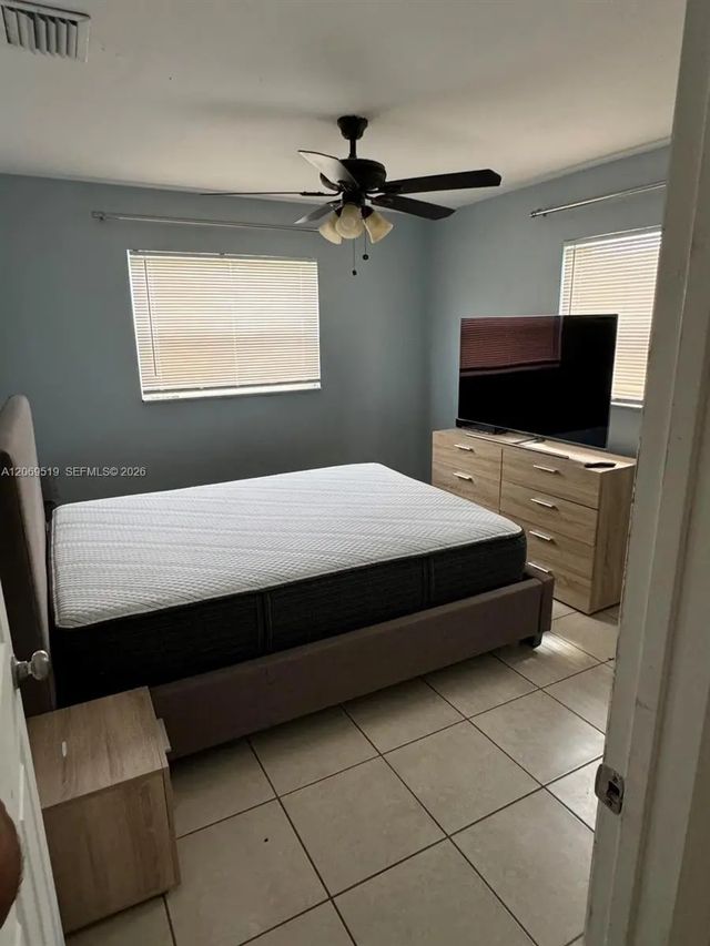 5 of 11 - 1281 W 35th Street, Riviera Beach, FL