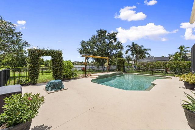 2182 Sw Dove Canyon Way, Palm City