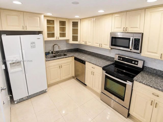 4 of 51 - 500 Three Islands Boulevard #918, Hallandale Beach, FL