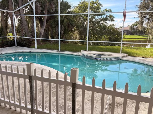 2 of 17 - 2609 Teeside Court, Kissimmee, FL