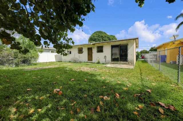 2 of 28 - 5450 Fletcher Street, Hollywood, FL