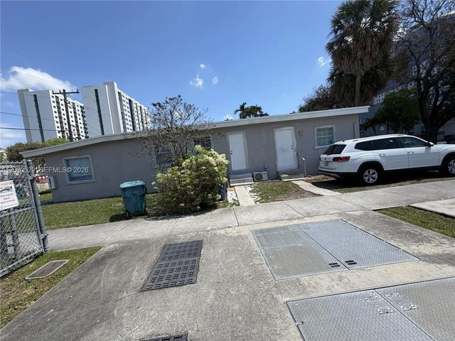 10793 Sw 6th Street, Sweetwater