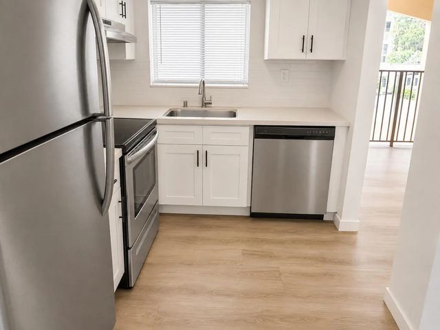 3 of 21 - 4191 Nw 26th Street #370, Lauderhill, FL