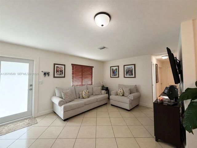5 of 22 - 3312 Nw 182nd Street, Miami Gardens, FL