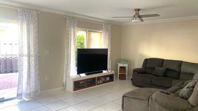 5 of 19 - 223 Sw Maple Terrace, Davie, FL