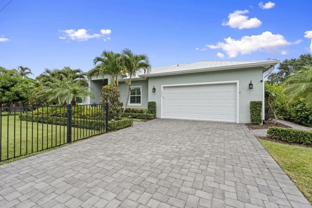 2 of 49 - 232 Sw Indian Groves Drive, Stuart, FL