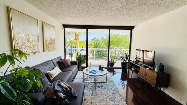 4 of 33 - 3701 N Country Club Drive #304, Aventura, FL