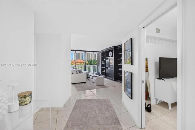 2 of 53 - 1000 Island Boulevard #405, Aventura, FL