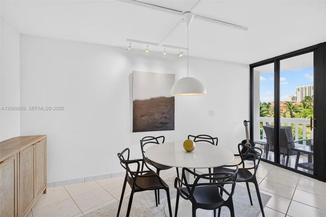 5 of 53 - 1000 Island Boulevard #405, Aventura, FL