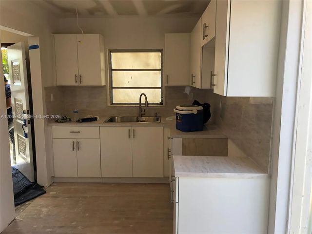 5 of 5 - 2053 Sw 60th Avenue, Miami, FL