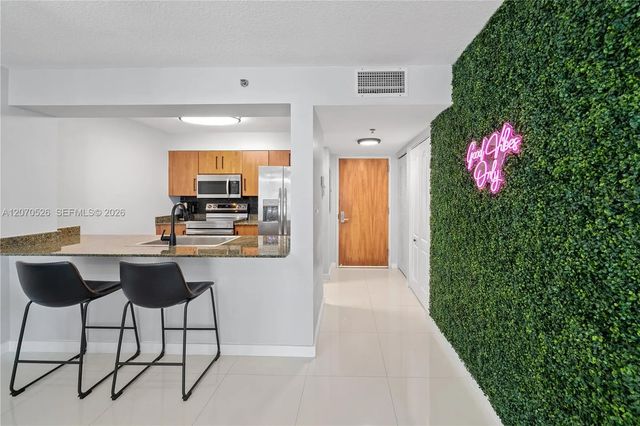 3 of 30 - 1200 Brickell Bay Drive #2205, Miami, FL