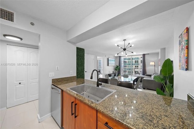 4 of 30 - 1200 Brickell Bay Drive #2205, Miami, FL