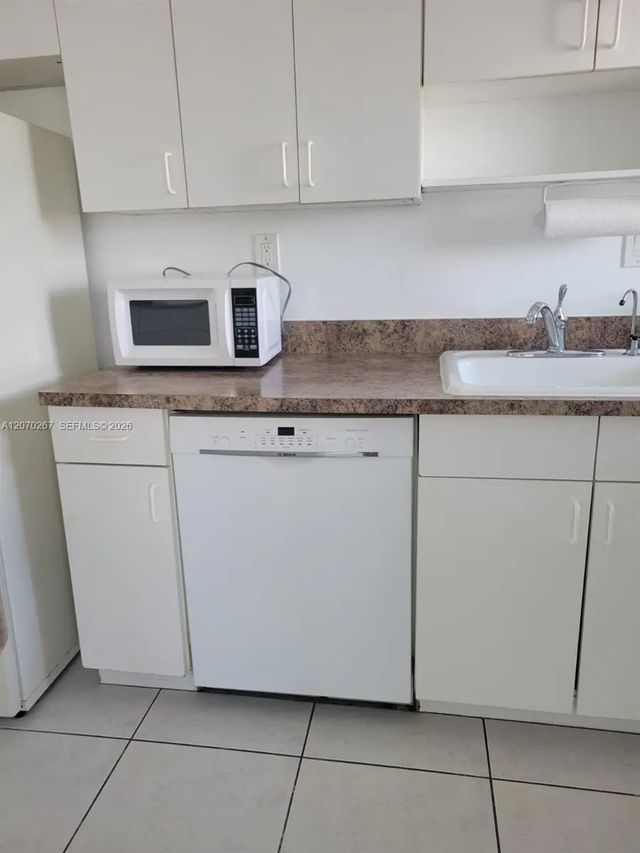5 of 28 - 7620 Carlyle Avenue #604, Miami Beach, FL