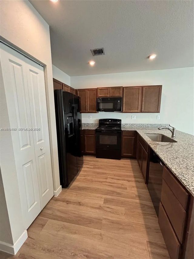 3 of 13 - 1021 Nw 5th Street, Florida City, FL