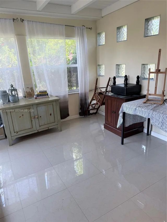 4 of 18 - 1435 Ne 139th Street, North Miami, FL