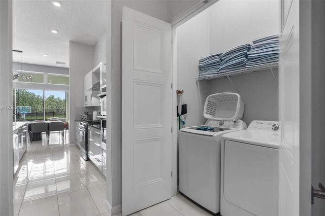 4 of 46 - 1743 Oak Blossom Drive, Davenport, FL