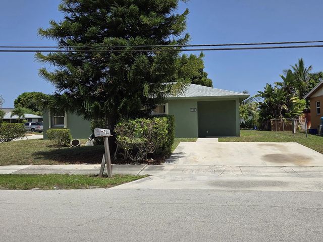 734 Ne 1st Street, Boynton Beach