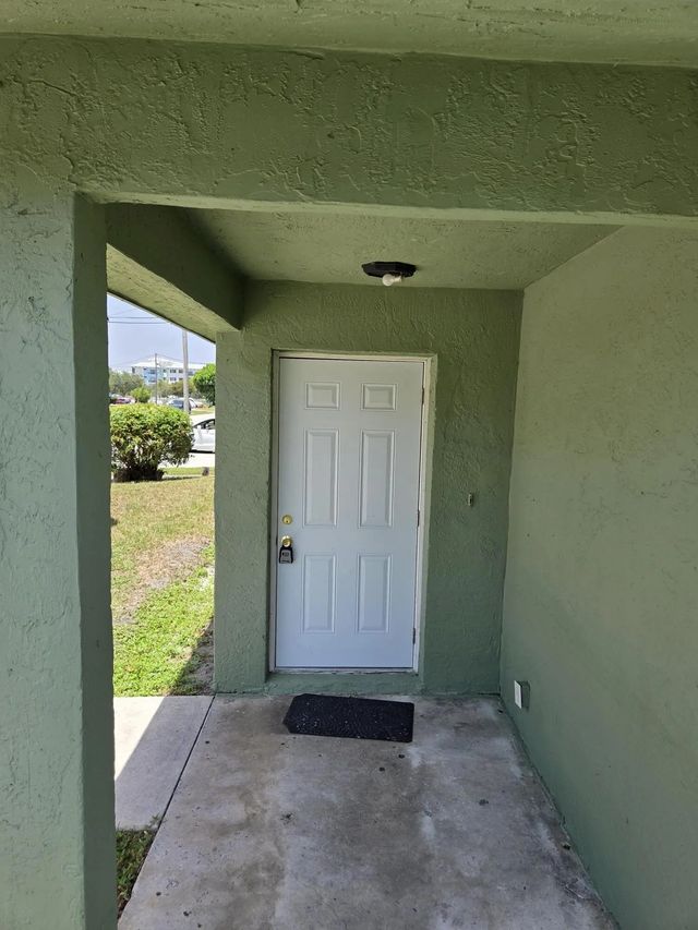 4 of 13 - 734 Ne 1st Street, Boynton Beach, FL