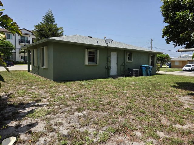 5 of 13 - 734 Ne 1st Street, Boynton Beach, FL