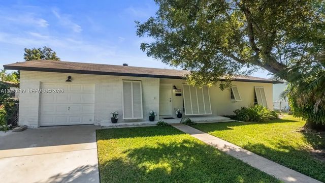 2 of 34 - 18225 Sw 94th Avenue, Palmetto Bay, FL