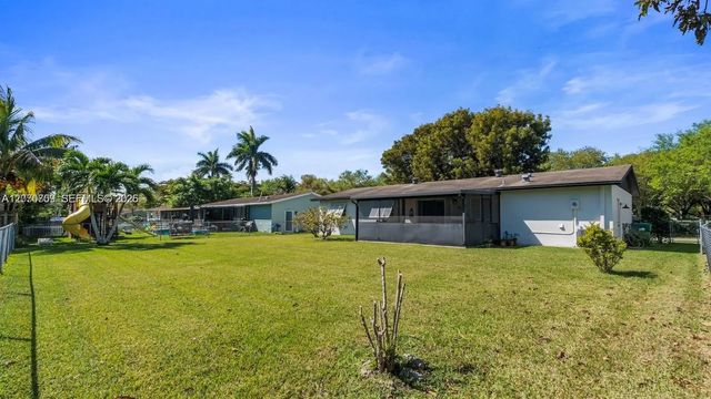 3 of 34 - 18225 Sw 94th Avenue, Palmetto Bay, FL