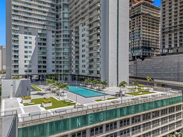 2 of 29 - 690 Sw 1st Court #2122, Miami, FL