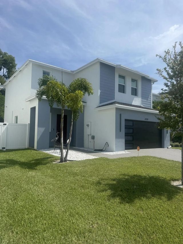 5 of 42 - 6305 Tenor Drive, West Palm Beach, FL