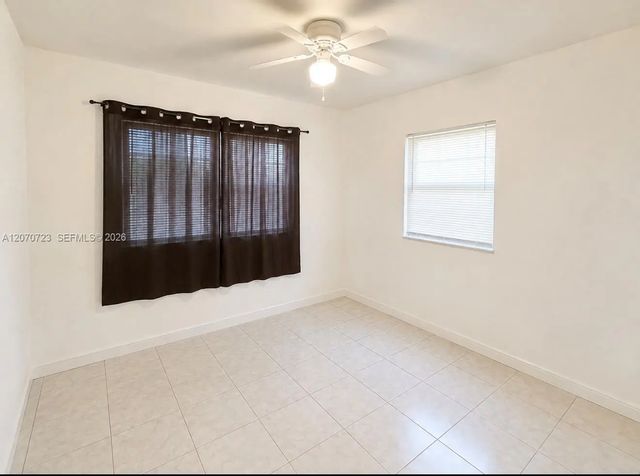 5 of 30 - 1041 Nw 7th Court, Hallandale Beach, FL