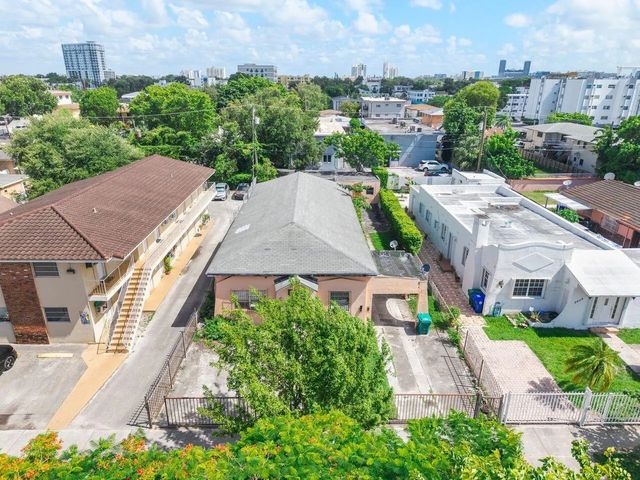 5 of 24 - 2033 Sw 5th Street, Miami, FL