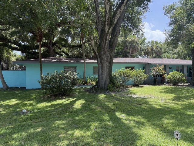 3 of 37 - 1111 Trinidad Avenue, Fort Pierce, FL