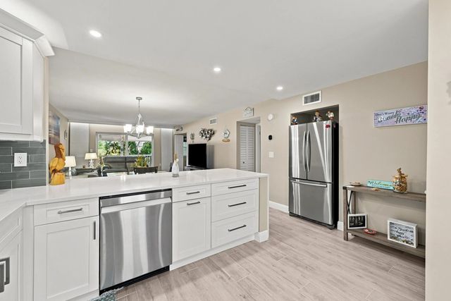 3 of 43 - 4629 Poinciana Street #304, Lauderdale-By-The-Sea, FL