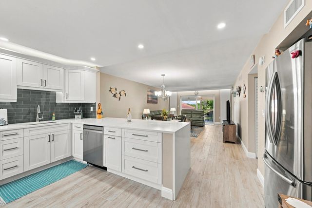 4 of 43 - 4629 Poinciana Street #304, Lauderdale-By-The-Sea, FL