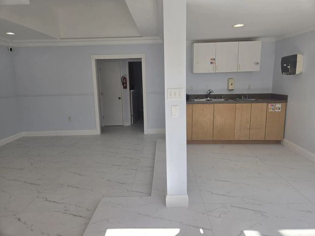 3 of 30 - 1100 Ne 23rd Drive, Wilton Manors, FL
