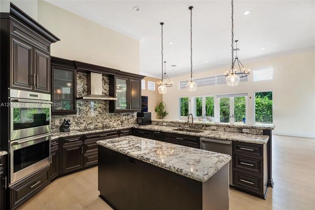 3 of 69 - 10961 Sw 31st, Davie, FL